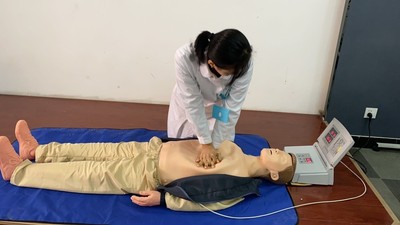 高級全自動電腦心肺復蘇模擬人